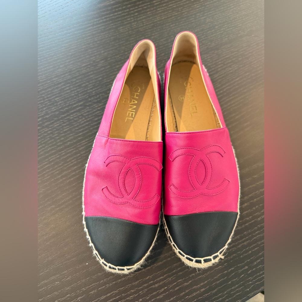 Chanel pink and black leather espadrille flats worn once